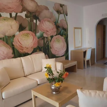 Irida & Pool Apartman *