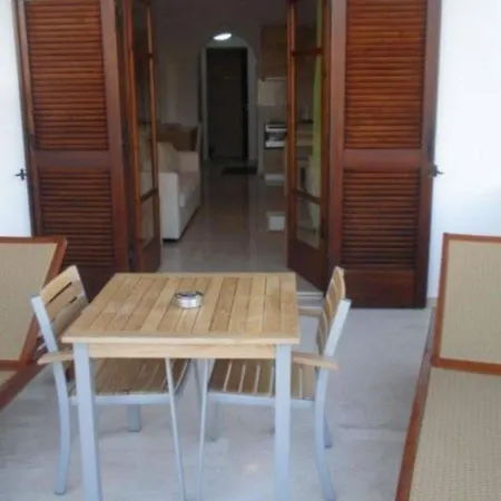 Irida & Pool Apartman