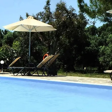 Irida & Pool Apartman